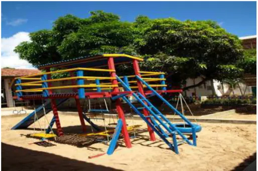 FIGURA  5 - O COLORIDO DO PARQUE, PLAYGROUND PARA AS CRIANÇAS. 