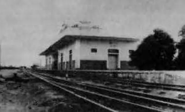 FOTO 2.4: Companhia Estrada de Ferro Mossoró - Estação de Mossoró  Fonte: Manuelito (Acervo histórico do Museu Municipal)
