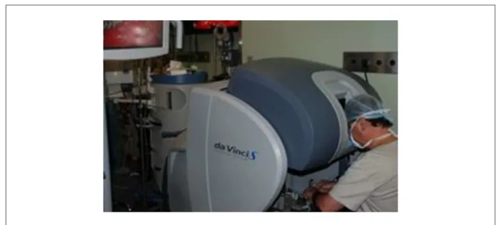 Figure 2 - Robot set in position for the right internal thoracic artery preparation through median sternotomy