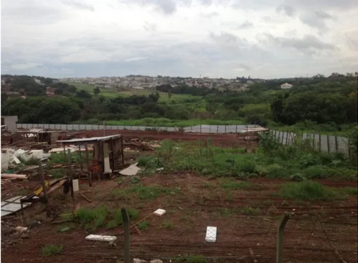 Figura 10 - Perspectiva do canteiro   de obras do CSM em relação à cidade.