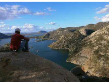 Figura 3: Vista do Mirante do Ninho do Gavião. Fonte: Russo (2012).  Figure 3: View of Ninho do Gavião (Hawk’s nest)