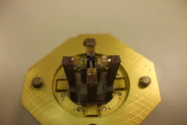 Figure 2.6: Detail of the probe card used to perform the mapping of a wafer.