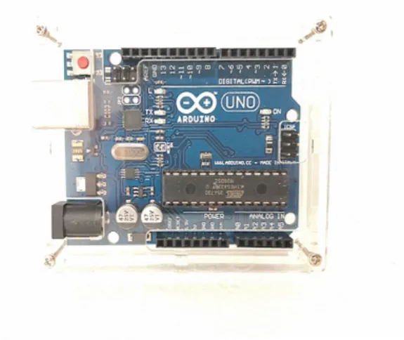 Figura 4 - Plataforma Arduino Uno usada na atividade 