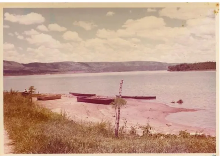 Foto 4  –  Canoas utilizadas para a pesca no Rio Grande (pós 1971)