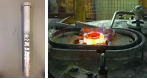 Figura 35: Tubo de enchimento cerâmico que será utilizado neste projeto (à esquerda), e pré-aquecimento de  um tubo de enchimento em ferro fundido através de maçaricos (à direita) (INDUGA 2013)