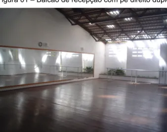 Figura 02 – Sala de dança com coberta aparente,  ambiente ventilado e iluminado naturalmente.