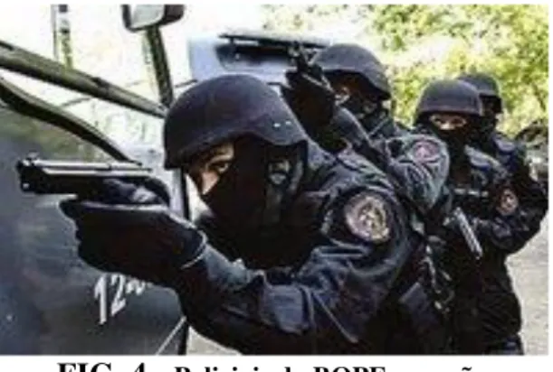 FIG. 4 -  Policiais do BOPE em ação                                                    Fonte: (Revista VEJA) 