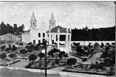 Foto 4 - Praça José da Penha em frente à Igreja Bom Jesus das   Dores em 1920 