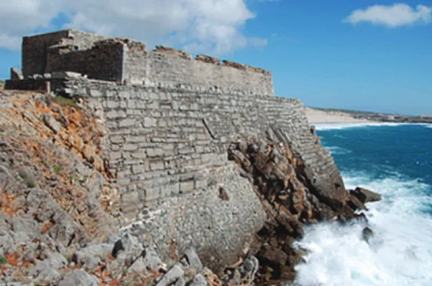 Figure 3 – Forte do Guincho: side view