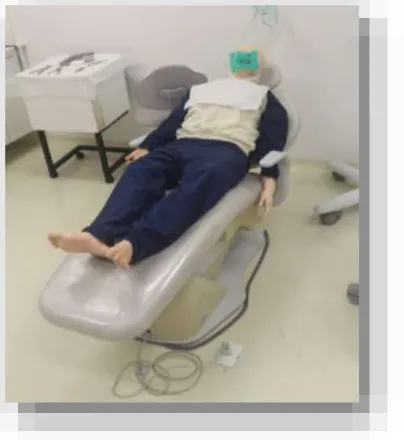 Figura 1. Robô de simulação posicionado em cadeira odontológica 