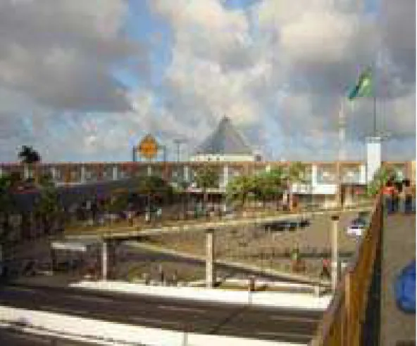 Foto  08:  Vista  frontal  do  Shopping  Via  Direta, 
