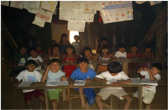 Figura 3: Primeira série na escola indígena de Tanguro 