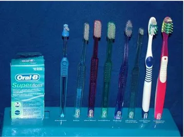 Figura 7. Mostruário de escovas de dente da Oral B. Natal/RN, 2007. 