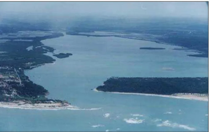 Figura 2 – Foto aérea da ligação direta da Laguna de Guaraíras com o mar (Foto: R. Matos)