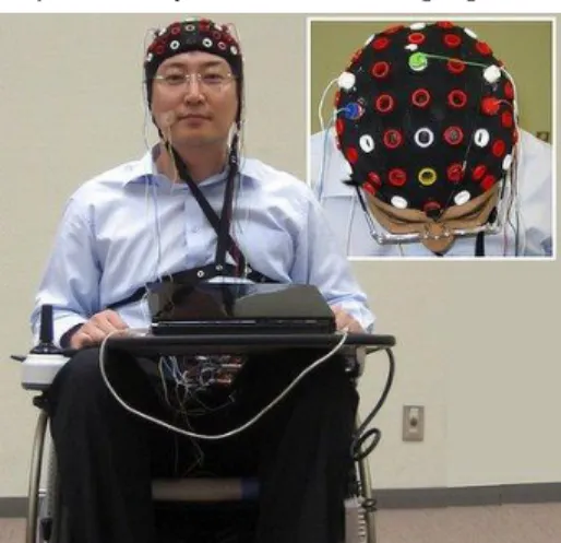 Figura 3.1.3.9b – Protótipo de cadeira de rodas inteligente conduzida por  ondas cerebrais [40] 