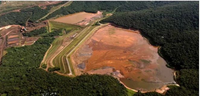 Figura 2.4 – Vista geral de da B I, mina de Córrego do Feijão, município de  Brumadinho, MG – Maio/2008 (Acervo fotográfico da VALE)