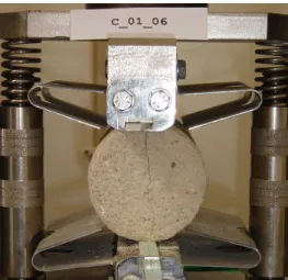 Fig. 4  –  Compression tests Fig. 5  –  Diametral compression tests 