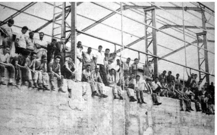 FIGURA 02 - Ocupação da Companhia Belgo Mineira / Greve de 1968.   Fonte: PINHEIRO apud CONTAGEM, 2009e