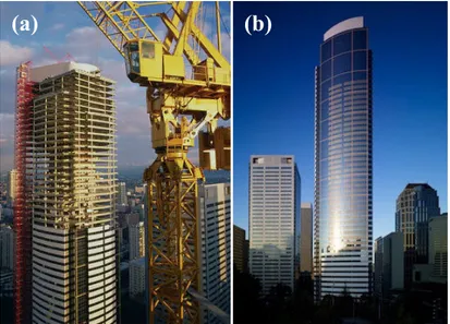 Figura 3.6 – Fotografias do edifício Two Union Square, Seattle, Washington, EUA. (a) construção e (b) edifício totalmente concluído.
