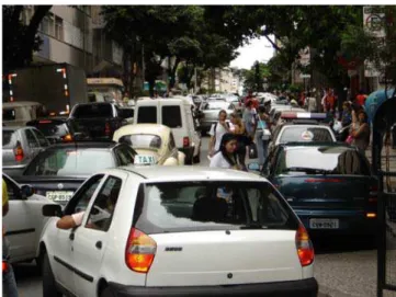 FIGURA 5: Trânsito da Rua dos Tupis, entre as ruas Rio de Janeiro e São Paulo  Fonte:  Arquivo particular do autor