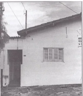 Foto 5. Casa de Cabeça Filho, transformada em sede da Associação em 1961, Foto de José João, empresa Foto  Arte: Extraído de  PAINO, 2002.
