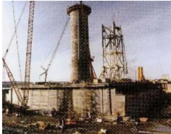 Figura 2.12 – Aspeto da construção de uma plataforma petrolífera situada no mar do norte [14]