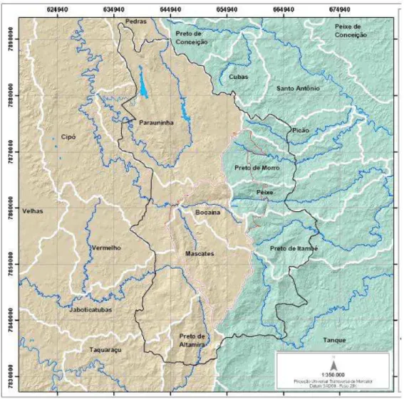 Figura 28. Bacias hidrográficas da Serra do Cipó. Em cinza, as sub-bacias dos rios que  compõem a bacia do rio São Francisco (oeste) e, em azul, as sub-bacias que compõem a bacia 