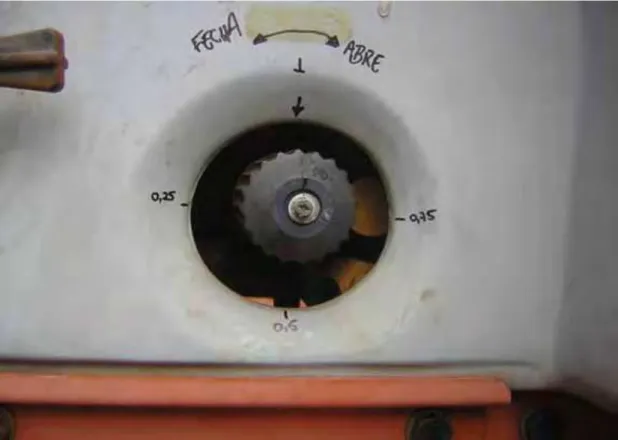 Figura 3. Dispositivo para regulagem da velocidade do ar gerado pelo ventilador do  pulverizador
