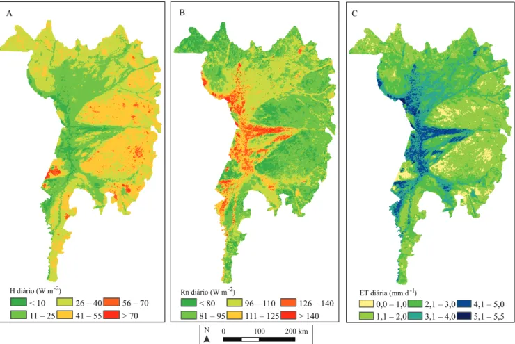 Figura  5.   Mapas  de: A,  fluxo  de  calor  sensível  diário  (H  diário, W  m -2 );  B,  saldo  de  radiação  diário  (Rn, W  m -2 );  e  C,  evapotranspiração real diária (ET diária, mm d -1 ), para o bioma Pantanal.