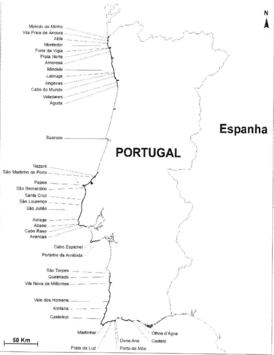 Figura 1: Área de estudo, indicando a localização das praias amostradas. A negro  encontram-se as principais porções rochosas da costa continental portuguesa