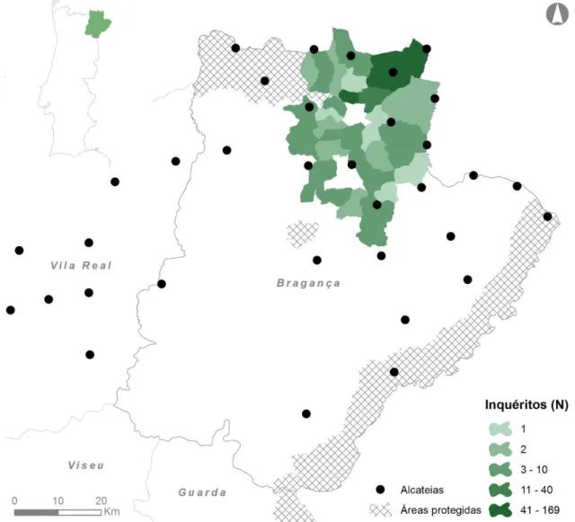 Figura 3 – Localização do distrito de Bragança em Portugal Continental e localização da área de  estudo dentro do distrito de Bragança, com o respetivo número de inquéritos por freguesia 