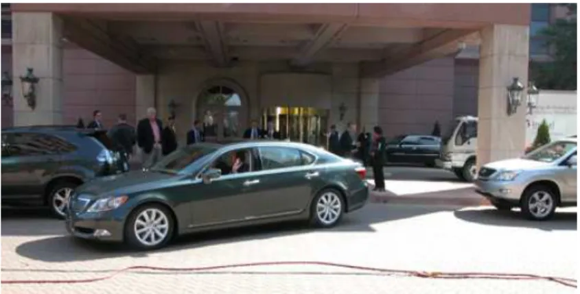 Figure 2.12: Lexus LS460 parking itself [AutomotiveAdicts, 2006]