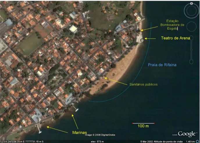 FIGURA 3.  Praia de Rifaina (marcada pelo arco pontilhado em azul) e principais instalações de entorno.