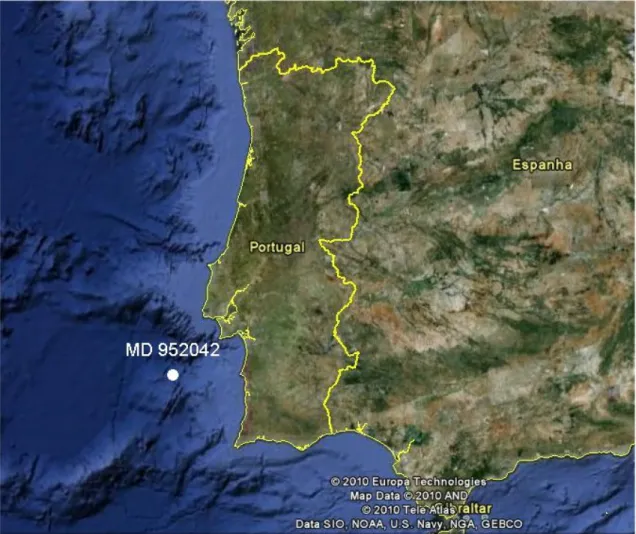 Figura 3.1 – Localização da sondagem bentónica MD 95 2042 recolhida ao largo do  estuário do Tejo (localização, baseada em Sanchez Goni, 2000).
