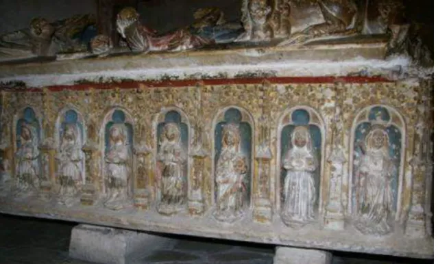 Fig. 4. Túmulo da infanta Isabel. Pormenor da decoração da arca. Foto: Giulia  Rossi Vairo