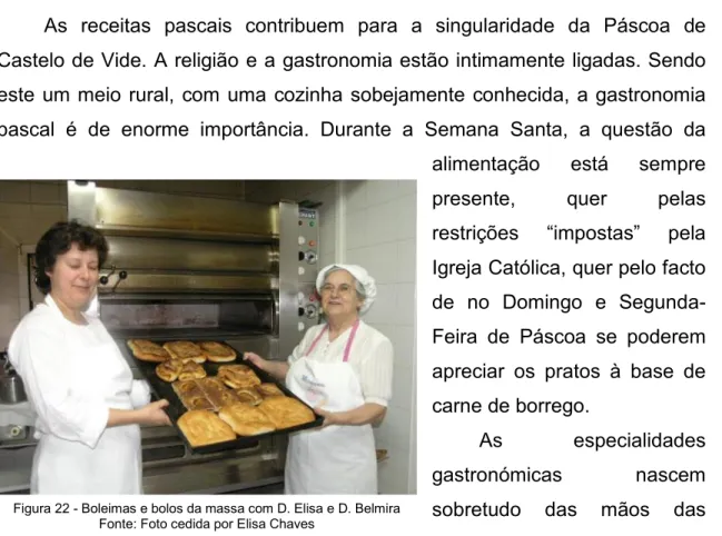 Figura 22 - Boleimas e bolos da massa com D. Elisa e D. Belmira  Fonte: Foto cedida por Elisa Chaves 
