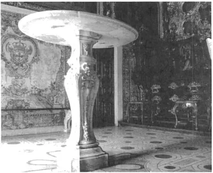 Fig. 41 - Mesa dos cálices. Painel de azulejos com o escudo de D. João V (José da Costa