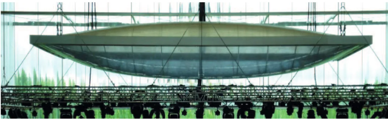 Figura 11: “Bolha”/Concha acústica suspensa sobre o palco da sala Suggia da Casa da Música 17