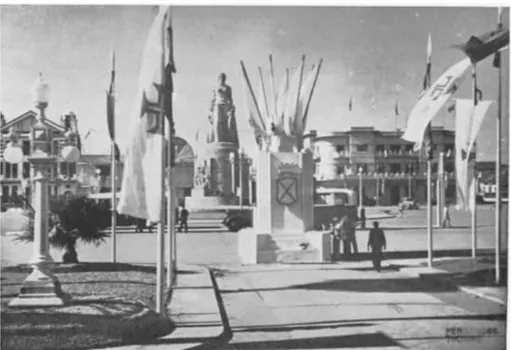 Fig. 31. Construção cenográfica na Praça Mac-Mahon por ocasião da visita pre- pre-sidencial (fonte: MDT, número especial..., 1939)