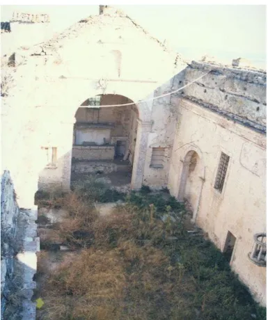 Fig.  16.  Torre  1  da  alcáçova  adaptada  a  capela-mor  e  sacristia  da  igreja  do  convento  de  Aracoeli  (imagem  do  inventário da D.G.E.M.N.: INV/DGEMN)