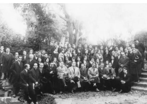 Fig. 11. Ano letivo 1927-1928, Faculdade de Letras do Porto. 1.ª fila, sentado à esquerda,  Humberto Pinto de Lima, professor de História Antiga.