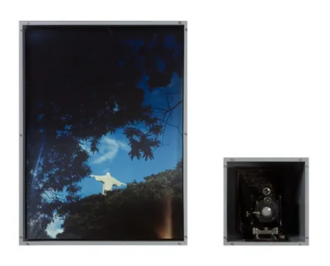 Fig.  04  -  Rosângela  Rennó,  The  Last  Photo,  2006.  Pedro  David,  Ica.  Framed  color  photograph and photographic camera Ica (diptych).