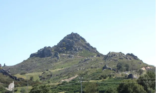 Figura 7: Vertente norte do Caramulinho, com 1074 metros 
