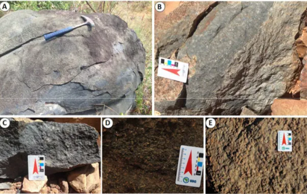 Figure  4.4  -  Field  occurrence  and  textures  of  the  mafic  bodies  from  central  Espinhaço