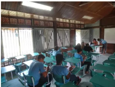 Figura 2 - Sala de aula do 9º ano, Escola Mário Barbosa, momento avaliativo – pré - teste 