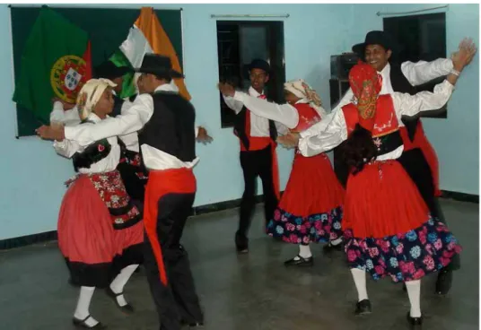 Figura 1. Performance de dança portuguesa pelo grupo Caravela  no programa cultural  de recepção ao cônsul-geral de Portugal