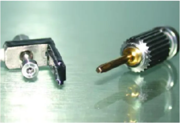 Figura  9-  Transdutor  e  chave  para  aperto  ao  implante  ou  pilar  (Ref. 