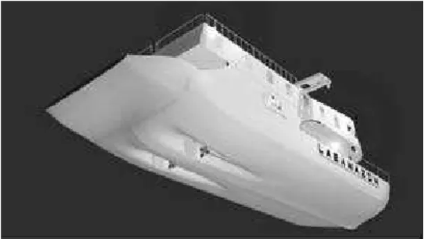 Figure  1  -  Front  view  in  perspective:  at  the  top,  the  cockpit;  below,  on  the  deck,  the  living  room;  at  the  level  of  the  bow  deck,  where  the anchors are positioned, the cafeteria