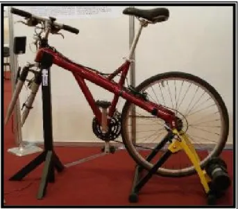 Figura 14 – Bicicleta do projeto com suporte de treino acoplado ao motor (SCHALCO et.al, 2007) 