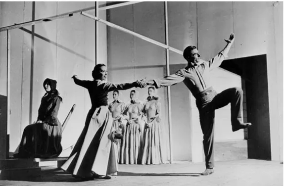 Fig. 02  –  Appalachian Spring, espetáculo de Martha Graham com cenografia de Isamu Noguchi(1944)  Fonte: Disponível em &lt;davidkaplanteacher.com/theaterhistoryguidebook%20oneill%20graham.htm&gt; 